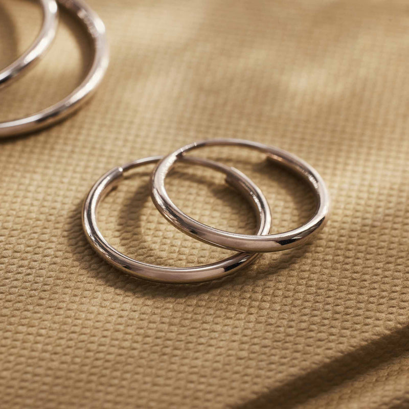 Isabel Bernard Saint Germain Cerise 14 karaat Witgouden oorringen IB360170-zoom-