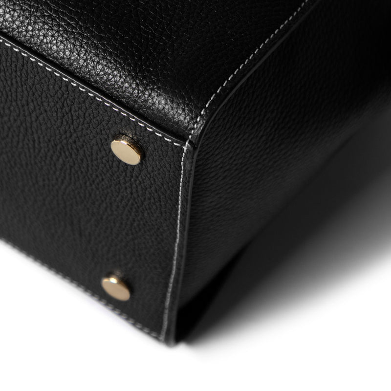 Isabel Bernard Honoré Emma Schoudertas Zwart IB21134-001-zoom-