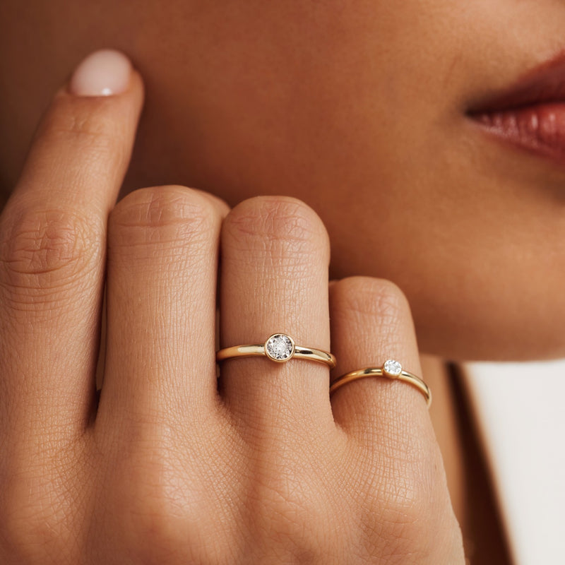 Isabel Bernard De la Paix Inaya 14 karaat gouden ring met diamant 0.03 ct IBD330025-48-zoom-