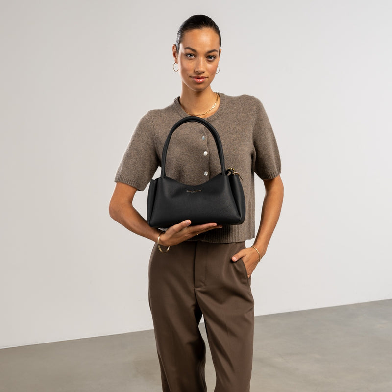 Isabel Bernard Honoré Eve Zwarte Handtas Van Kalfsleer IB21133-001-zoom-