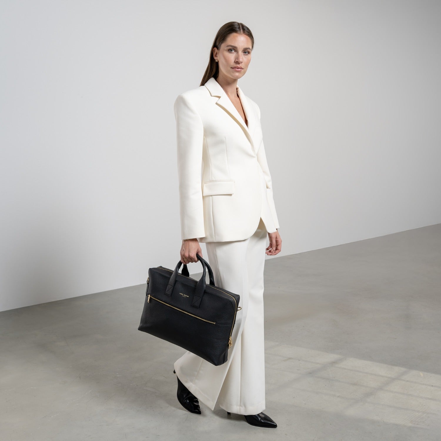 Isabel Bernard Honoré Anique Black Calfskin Handbag IB25071