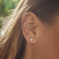 Isabel Bernard De la Paix Maxime 14 Carat Golden Ear Studs | diamond 0.19 ct | IBD360020