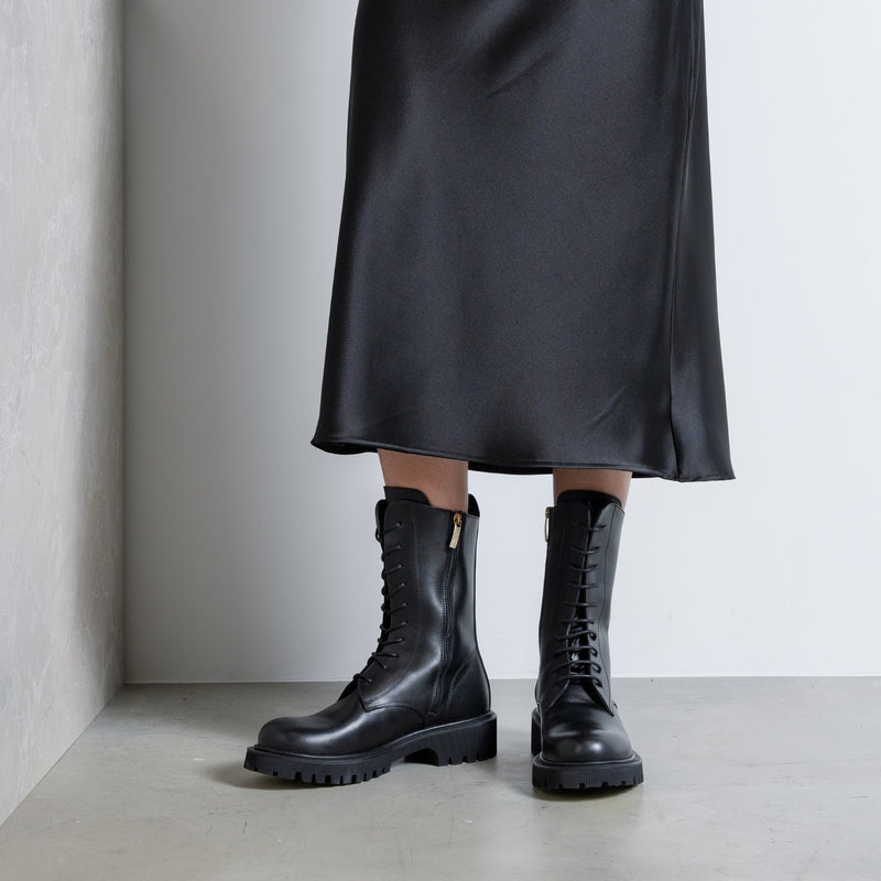 Isabel Bernard Vendôme Myrthe Zwarte Kalfsleren Veterlaarzen IB53008-01-36-zoom-