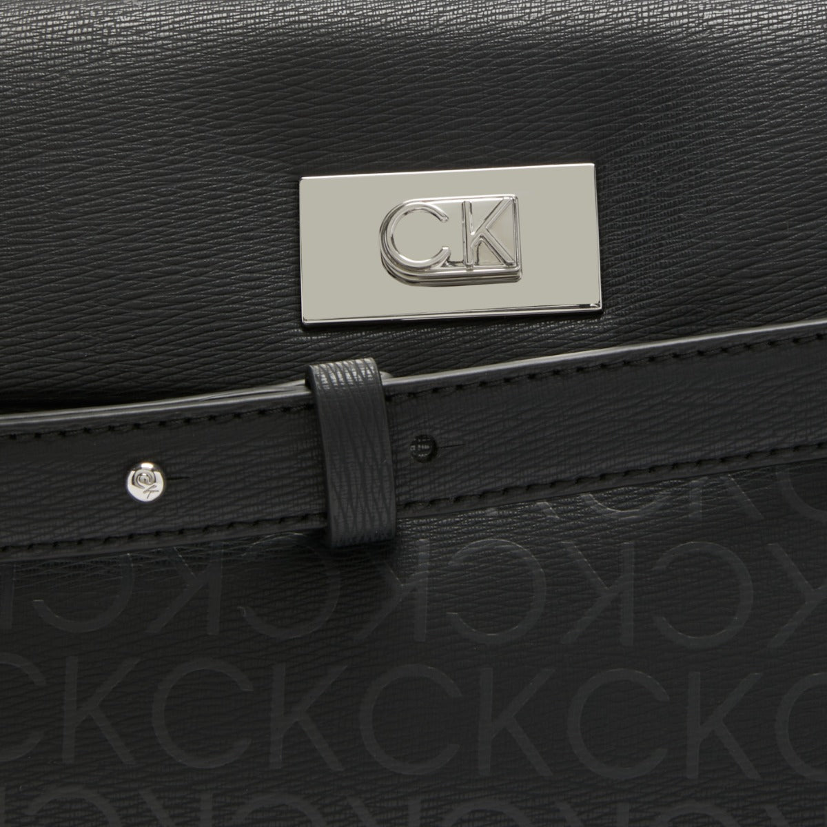 Calvin Klein Black Shoulder Bag K60K6121430GJ