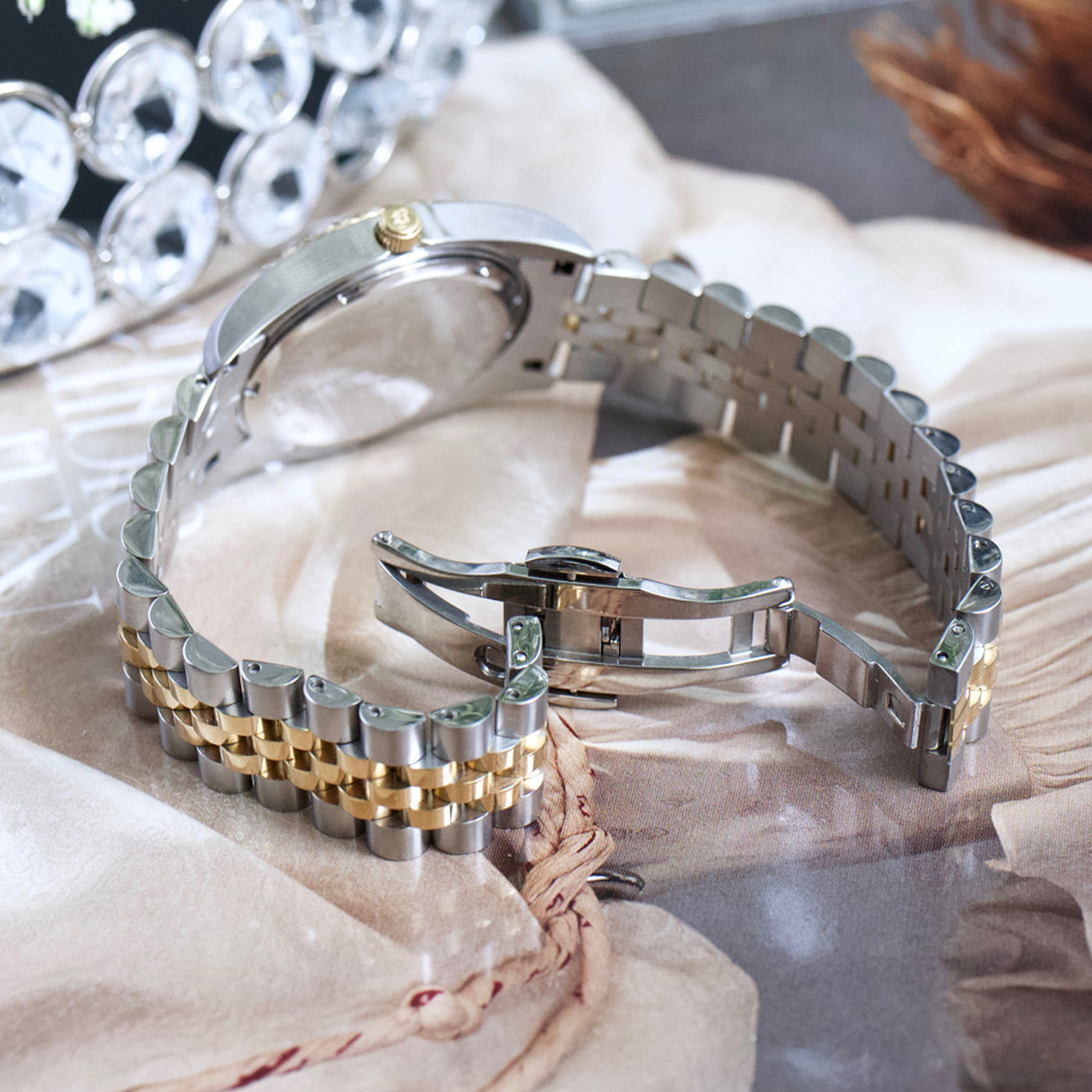 Jacques du Manoir Inspiration Gold Watch NRO.19