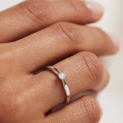 Isabel Bernard De la Paix Christine 14 Carat Whitegold Ring | diamond 0.10 ct | IBD330006-48