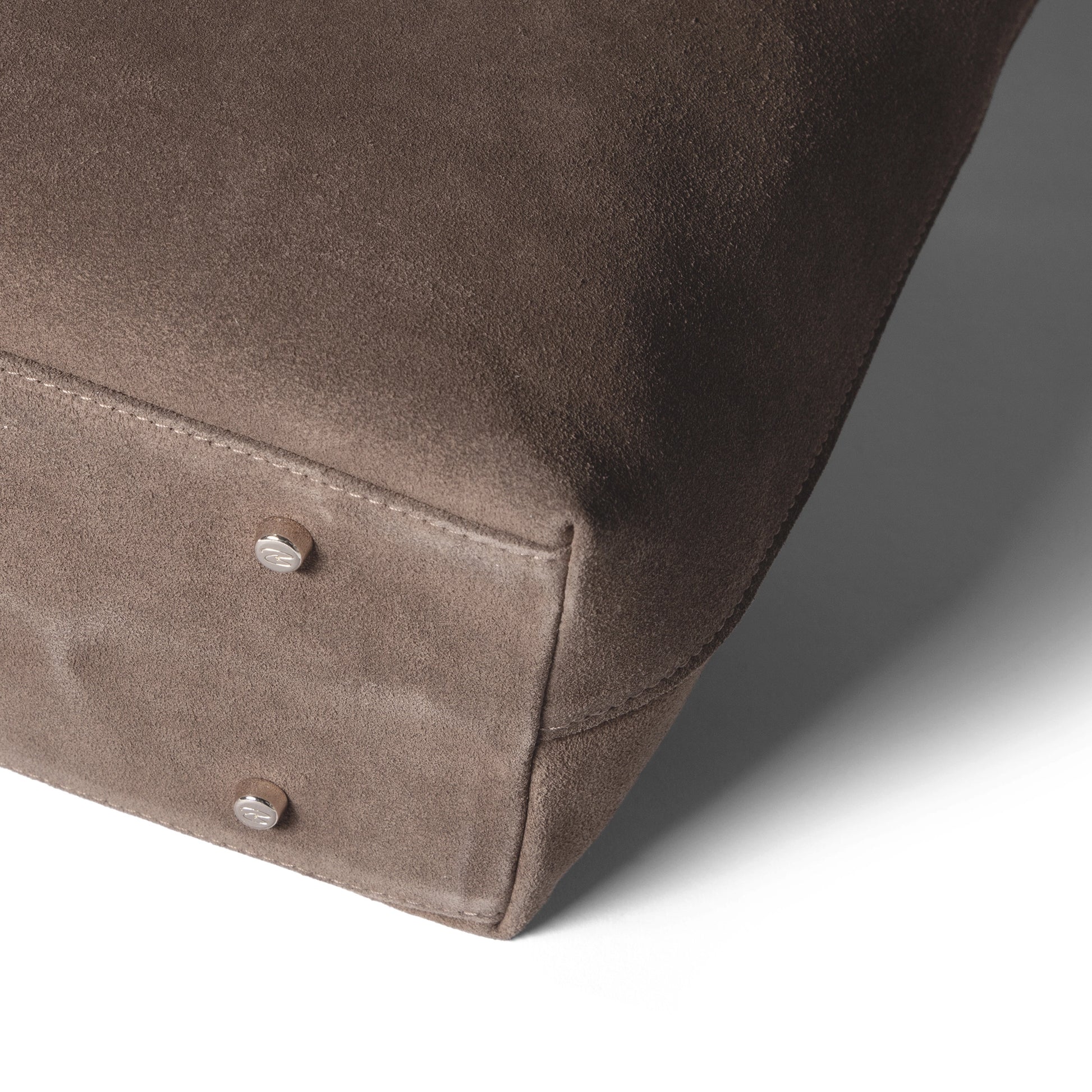 Isabel Bernard Honoré Elin Taupe Suede shoulder bag IB25111-178