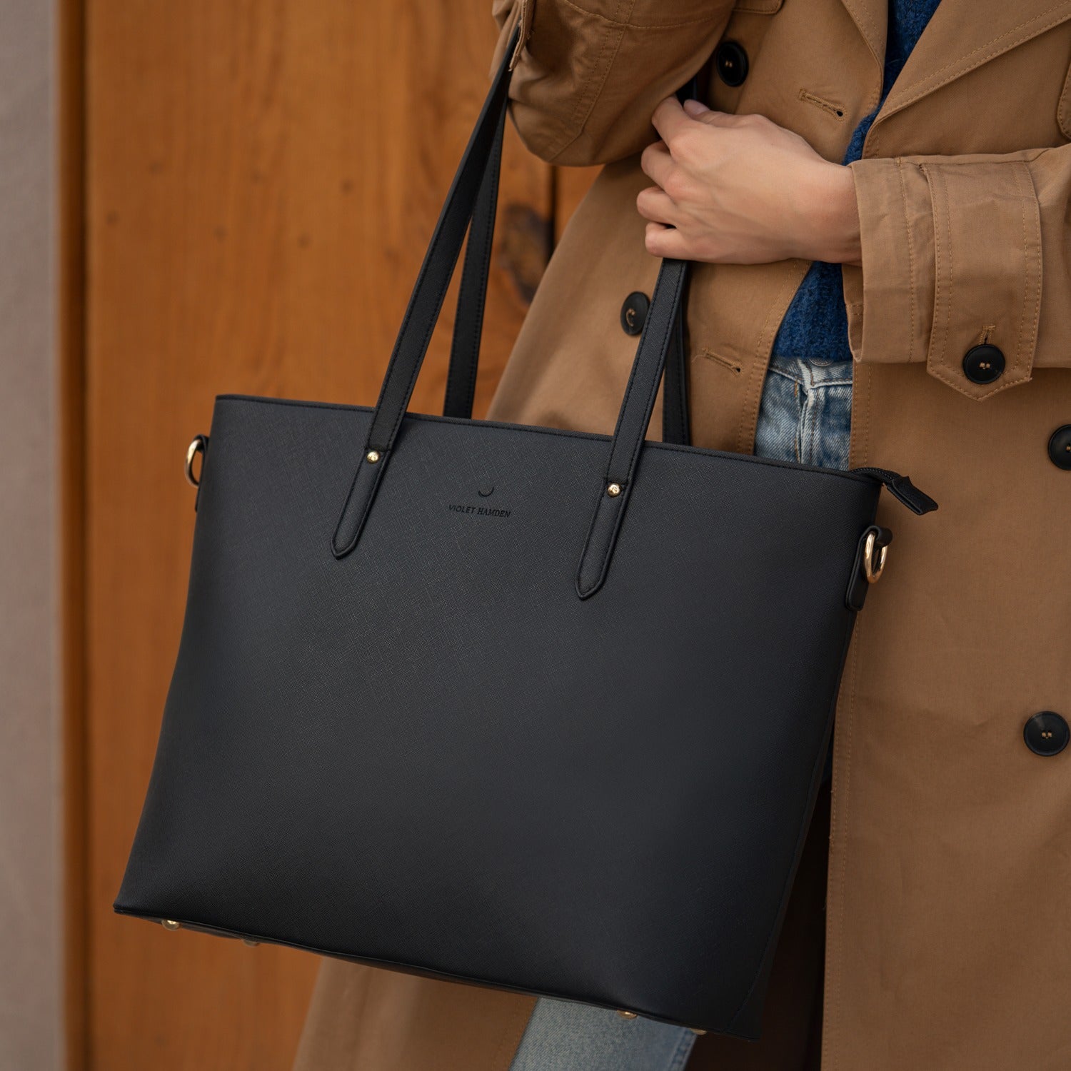 Violet Hamden Essential Bag Black Shopper VH25036-801