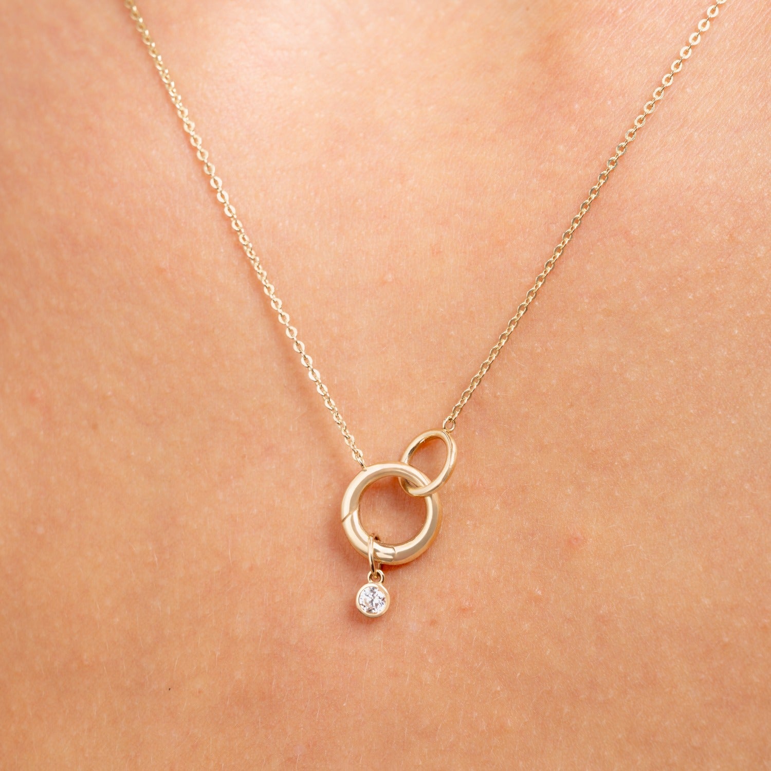 Isabel Bernard Le Marais Round Zirconia 14 karat gold charm IB350060