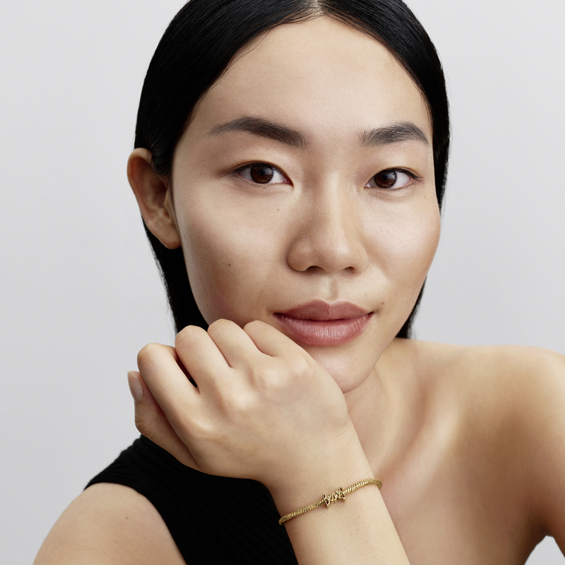 Pandora Moments Gold Plated Charm With Text Besos 764422C00-zoom-