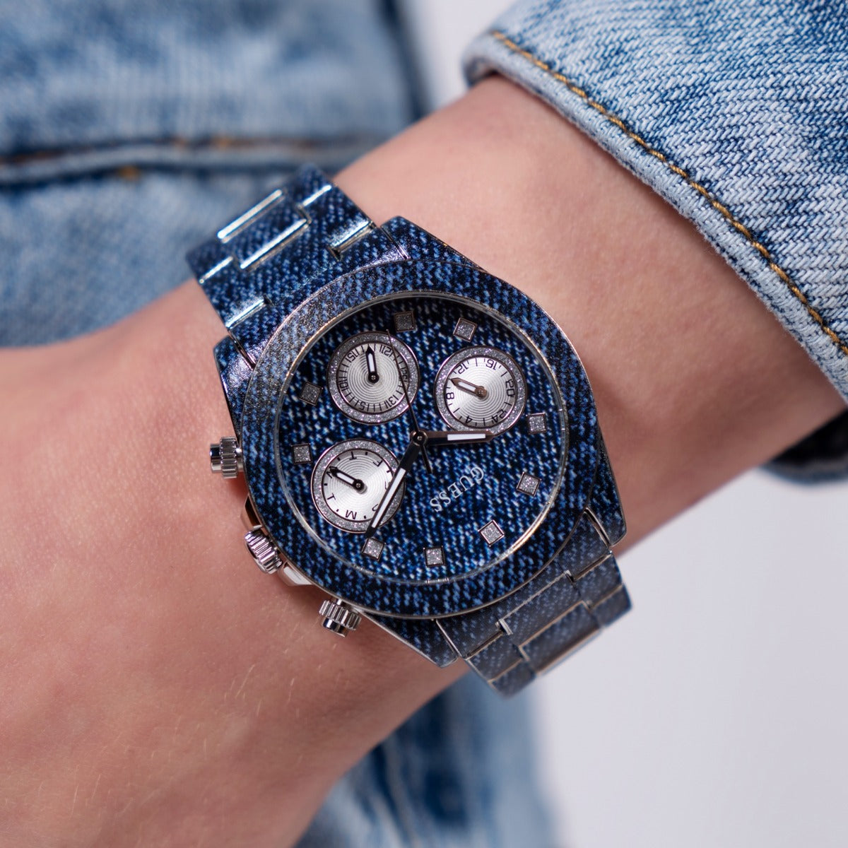 GUESS Indigo Women's Watch GW0750L1