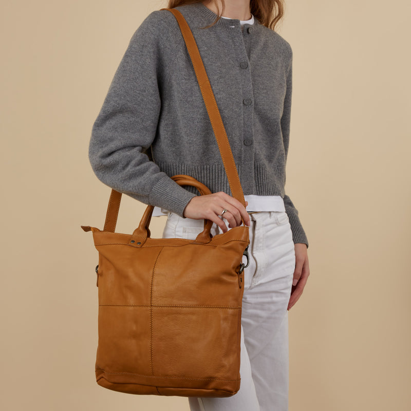 The Chesterfield Brand Ontario Leather Cognac Shopper C38.019807-zoom-